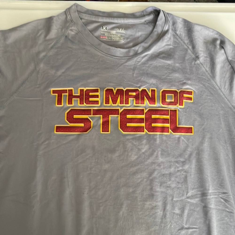 Men’s small Under Armour Man of Steel tshirt